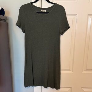 Madewell Ribbed T shirt dress Forest green M